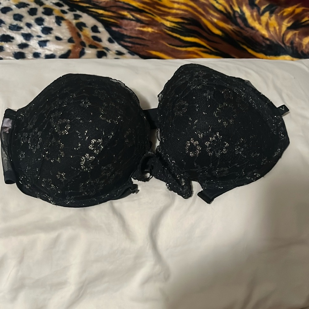 Women’s Victoria secret bra 38D